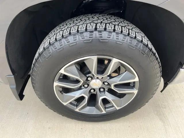 2023 Chevrolet Silverado 1500 4WD Crew Cab Standard Bed LT
