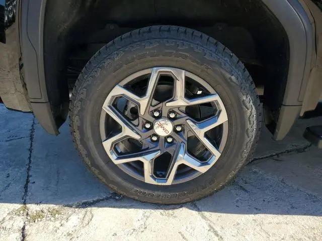 2026 GMC Sierra 1500 Crew Cab, Short Bed, SLT, 4WD