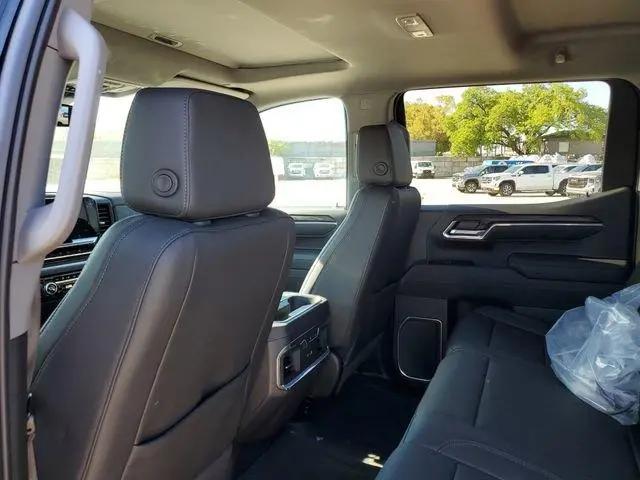 2026 GMC Sierra 1500 Crew Cab, Short Bed, SLT, 4WD