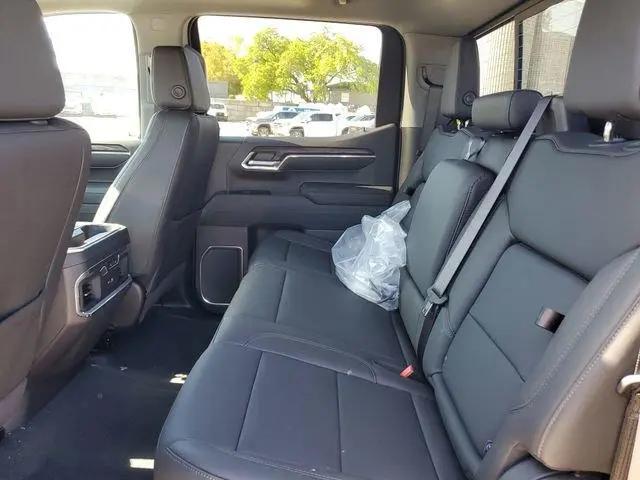 2026 GMC Sierra 1500 Crew Cab, Short Bed, SLT, 4WD