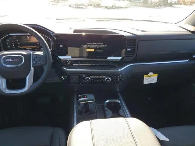 2026 GMC Sierra 1500 Crew Cab, Short Bed, SLT, 4WD