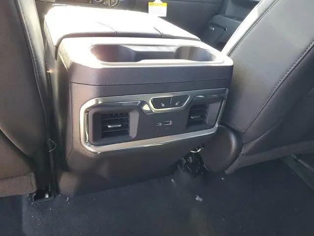 2026 GMC Sierra 1500 Crew Cab, Short Bed, SLT, 4WD