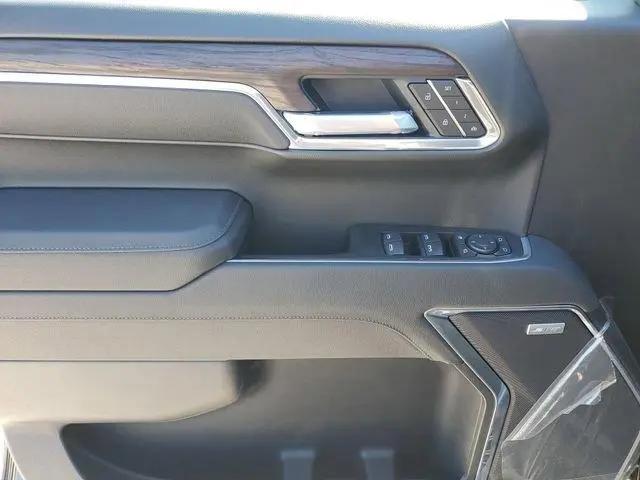 2026 GMC Sierra 1500 Crew Cab, Short Bed, SLT, 4WD