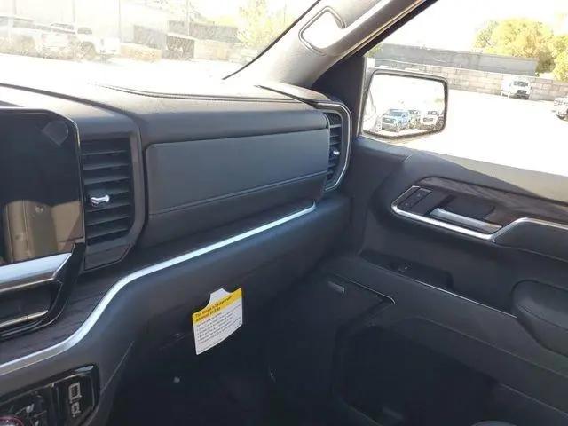 2026 GMC Sierra 1500 Crew Cab, Short Bed, SLT, 4WD