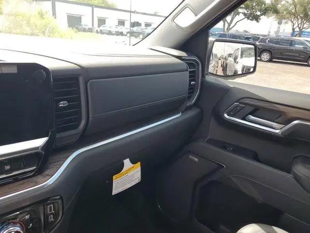 2026 GMC Sierra 1500 Crew Cab, Short Bed, SLT, 4WD