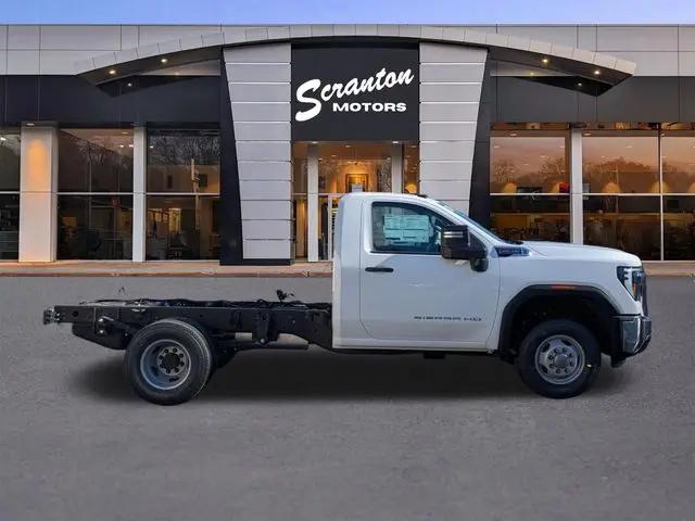 2026 GMC Sierra 3500HD Pro