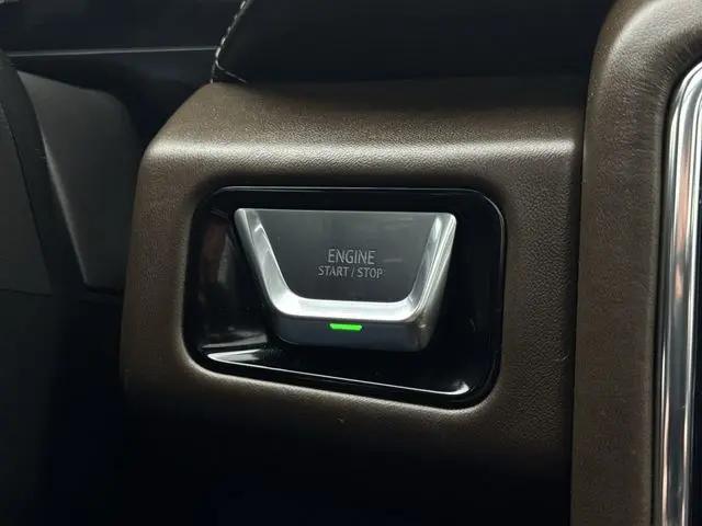 2025 GMC Yukon Denali Ultimate 4WD