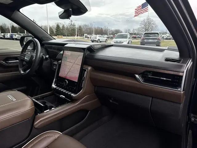 2025 GMC Yukon Denali Ultimate 4WD