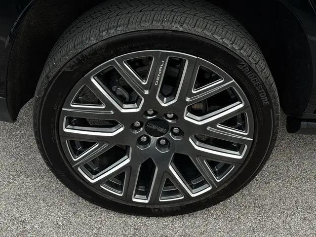 2025 GMC Yukon Denali Ultimate 4WD