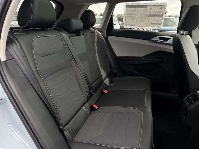 2026 Volkswagen Taos SE