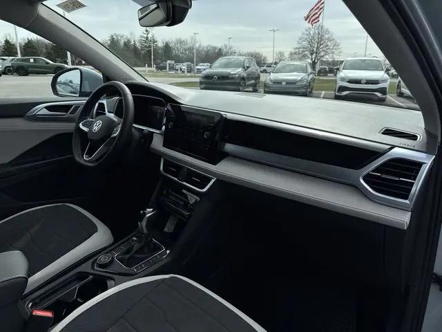 2026 Volkswagen Taos SE