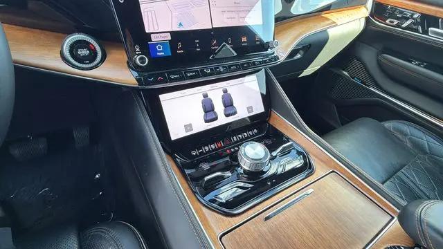 2024 Jeep Grand Wagoneer L Series III 4x4