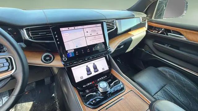 2024 Jeep Grand Wagoneer L Series III 4x4