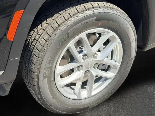 2026 Jeep Grand Cherokee L Altitude 4x2