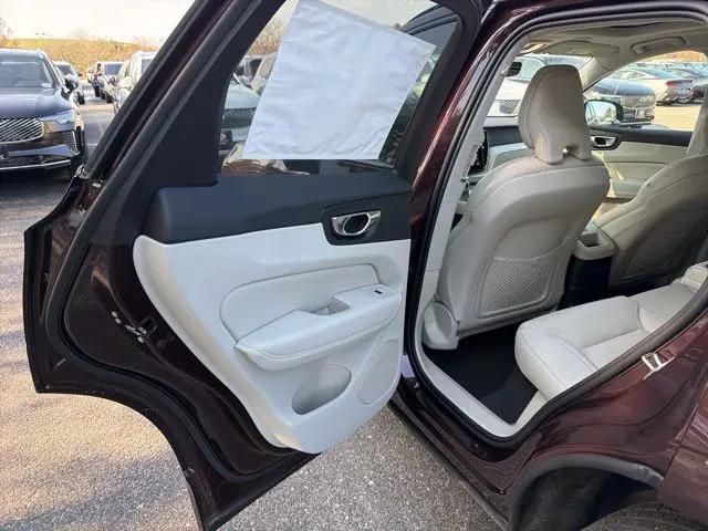 2026 Volvo XC60 Plug-In Hybrid Ultra, T8 AWD Electric/Gasoline, Dark