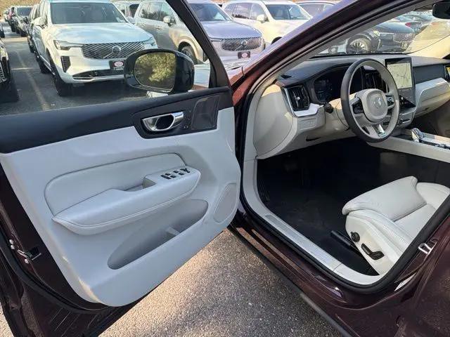 2026 Volvo XC60 Plug-In Hybrid Ultra, T8 AWD Electric/Gasoline, Dark
