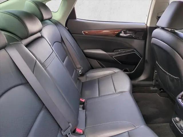 2019 Kia Cadenza Premium