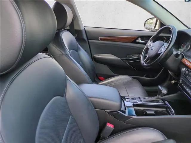 2019 Kia Cadenza Premium
