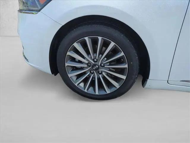 2019 Kia Cadenza Premium