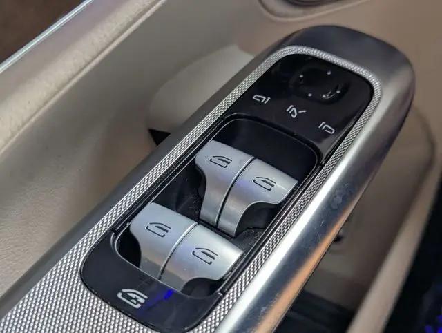 2023 Mercedes-Benz GLC SUV