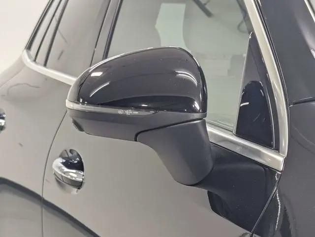 2023 Mercedes-Benz GLC SUV