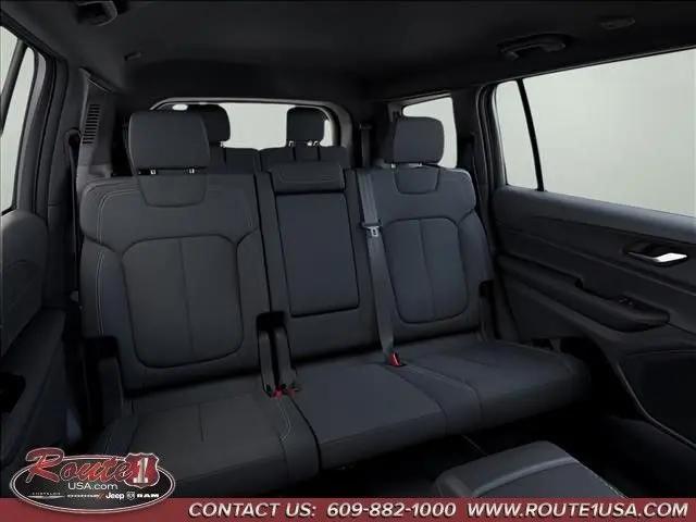 2026 Jeep Grand Cherokee L Altitude 4x4