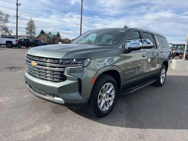 2023 Chevrolet Suburban 4WD Premier