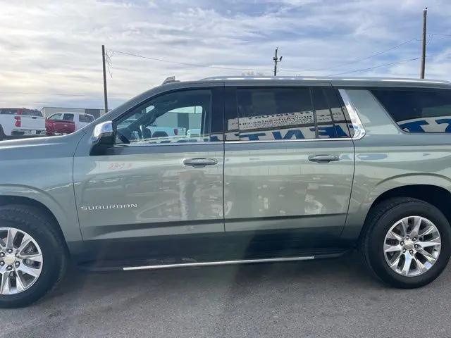 2023 Chevrolet Suburban 4WD Premier