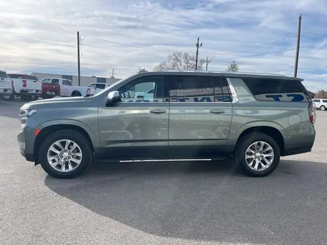 2023 Chevrolet Suburban 4WD Premier