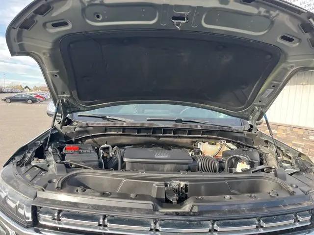 2023 Chevrolet Suburban 4WD Premier