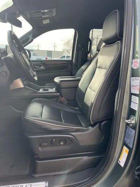 2023 Chevrolet Suburban 4WD Premier
