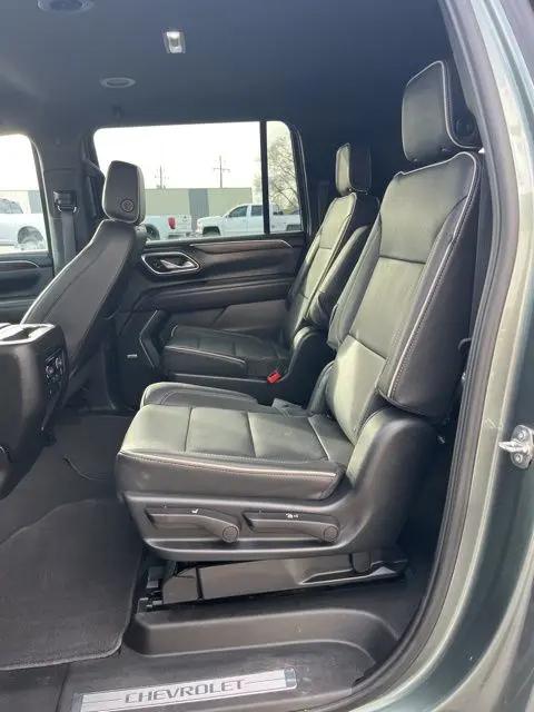 2023 Chevrolet Suburban 4WD Premier