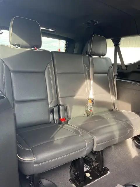 2023 Chevrolet Suburban 4WD Premier