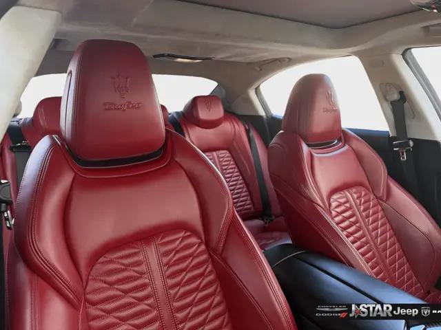 2021 Maserati Ghibli Trofeo