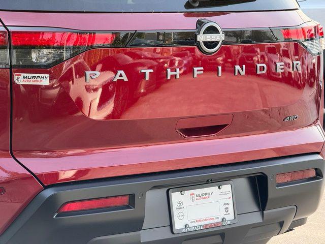2026 Nissan Pathfinder SV