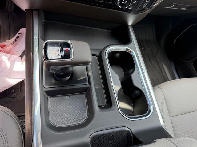 2026 GMC Sierra 1500 Crew Cab, Short Bed, SLT, 4WD