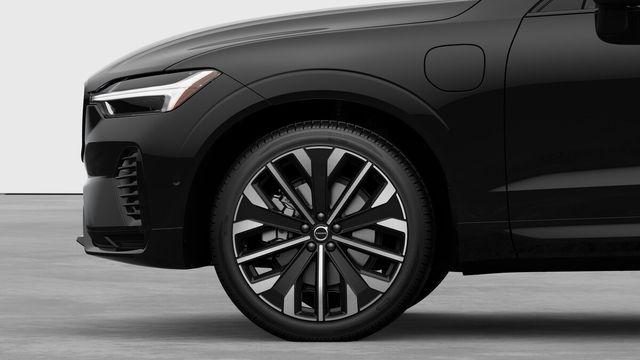 2026 Volvo XC60 Plug-In Hybrid Ultra, T8 AWD Electric/Gasoline, Dark