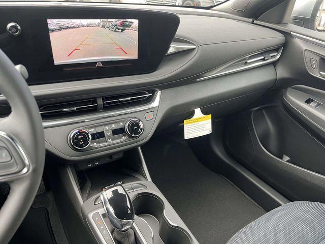 2026 Buick NV Preferred FWD