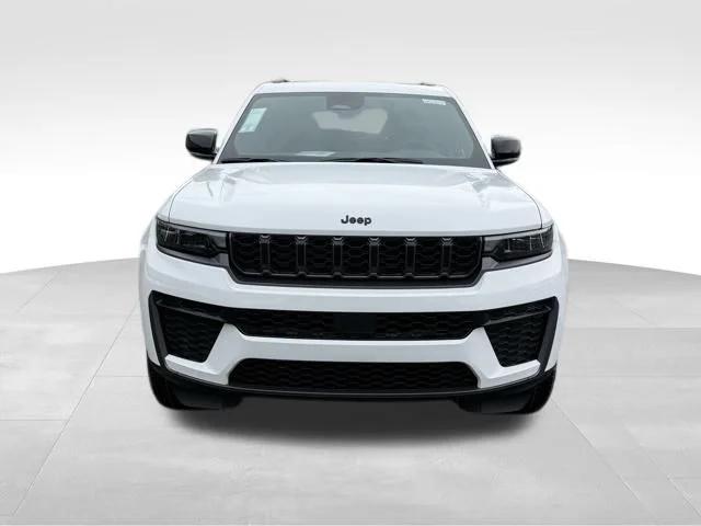 2026 Jeep Grand Cherokee L Altitude 4x4