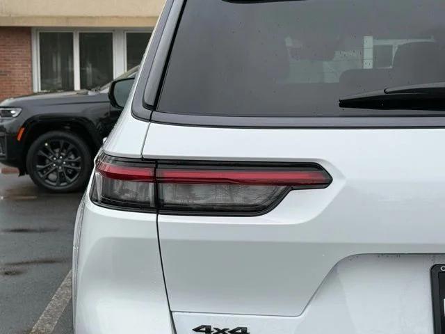 2026 Jeep Grand Cherokee L Altitude 4x4