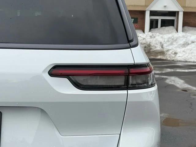 2026 Jeep Grand Cherokee L Altitude 4x4
