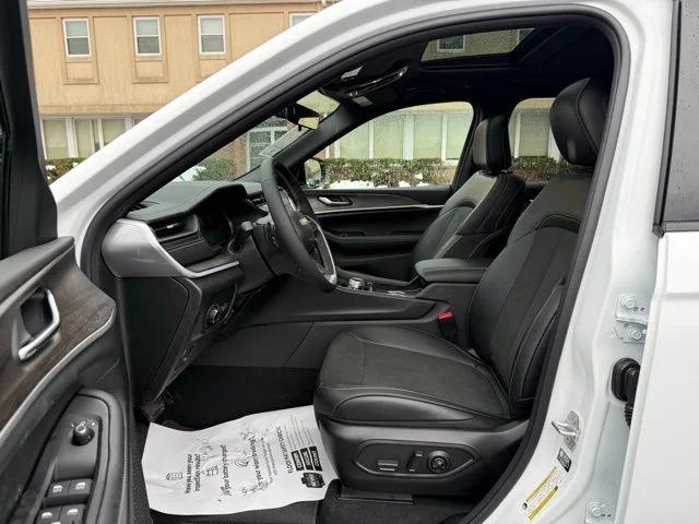 2026 Jeep Grand Cherokee L Altitude 4x4