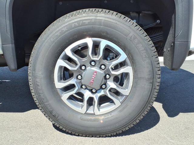 2025 GMC Sierra 2500HD 4WD Crew Cab Standard Bed SLE