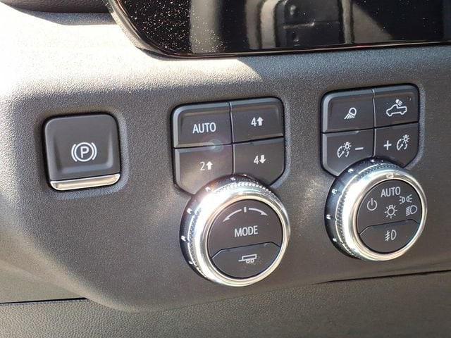 2025 GMC Sierra 2500HD 4WD Crew Cab Standard Bed SLE