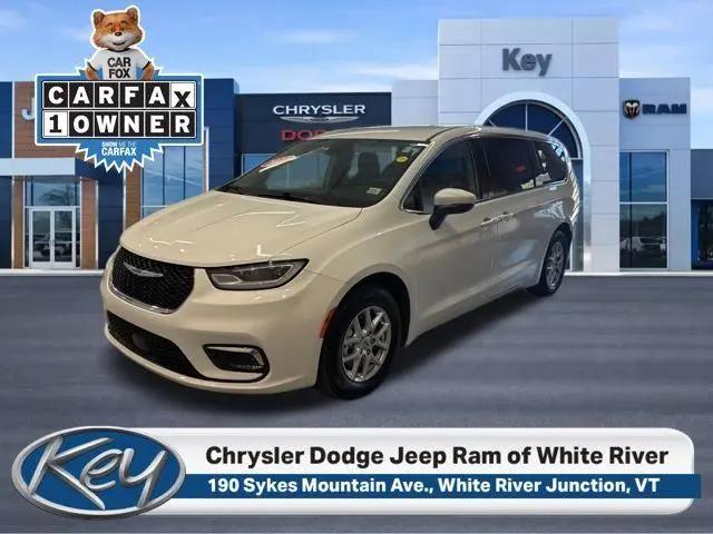 2023 Chrysler Pacifica Touring L for sale in White River Junction, VT