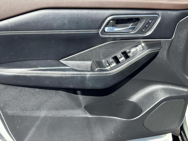 2023 Nissan Rogue Platinum FWD