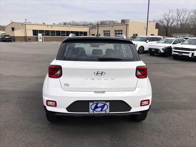 2026 Hyundai Venue SEL w/Two-Tone Roof