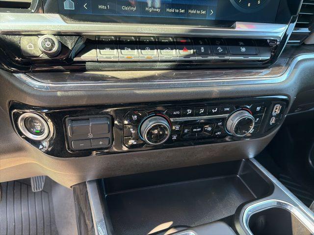 2025 Chevrolet Silverado 1500 4WD Crew Cab Short Bed LTZ