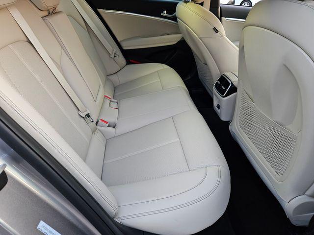 2026 Genesis G70 2.5T RWD