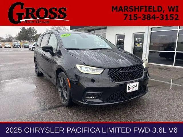 2025 Chrysler Pacifica Limited for sale in Marshfield, WI